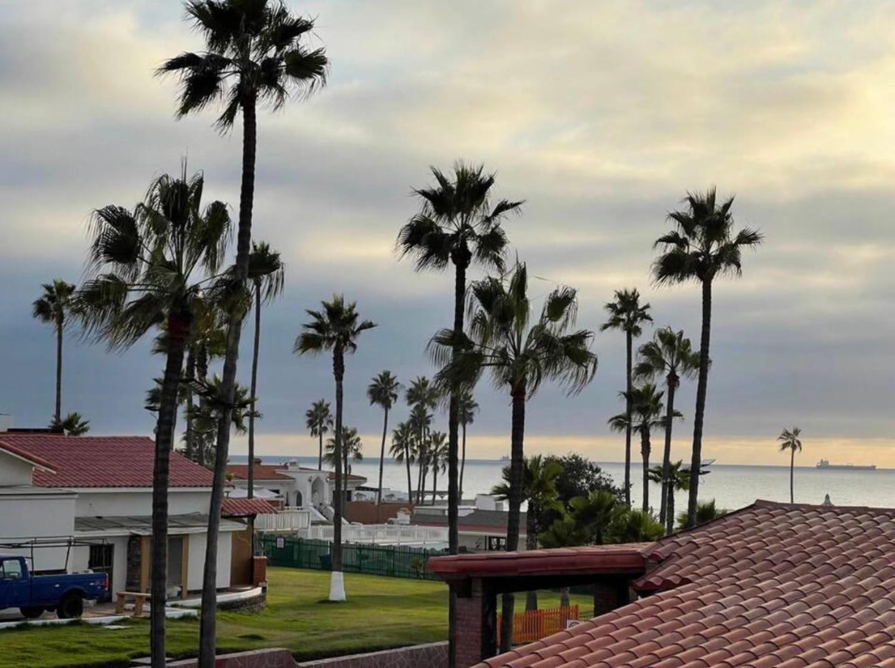 Baja Fest Rosarito Beach Bungalow Apartment Exterior photo